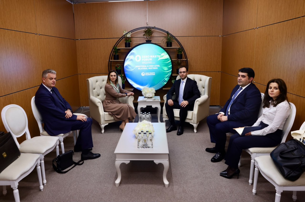 Nazir moldovalı həmkarı ilə müzakirələr apardı - FOTO